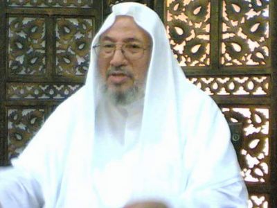 القرضاوي: من يستطيع أن يقتل القذافي فليقتله ودمائه في رقبتي