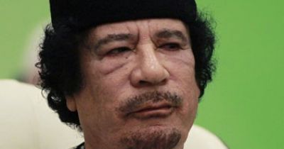 الطيار الخاص للقذافى يهرب بصحبة عائلته للنمسا