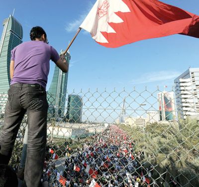 البحرين: اشتباك طائفي بالعصي وتواصل مظاهرات المعارضة
