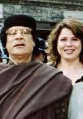 واخيرا.. ممرضة القذافي الشهيرة تكشف: انه عالم نفسي عظيم