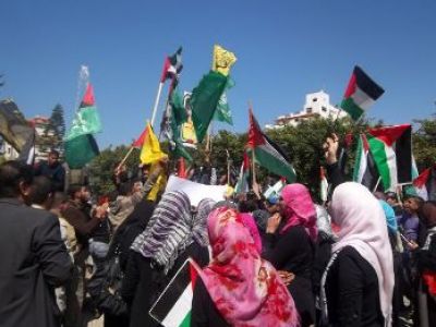 الفلسطينيون ينتظرون معجزة لحل أزمتهم