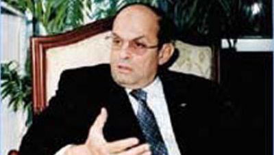 رئيس جهاز الاتصالات يفشل في إعادة هاتف محمول سُرق من ابنه