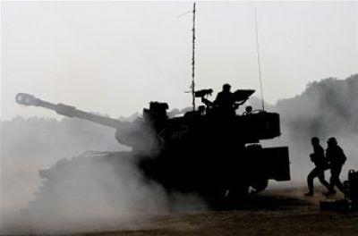 نتنياهو يوافق على سلسلة ضربات ومصر تحذر من عملية عسكرية في غزة