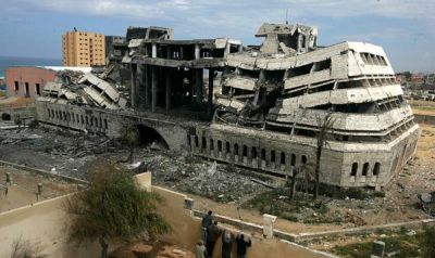 بالصور.. الطيران الاسرائيلي يدمر مبنى السفينة (المخابرات سابقا) بغزة