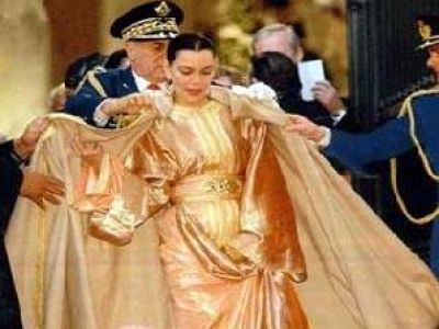 زلزال في المغرب بسبب ظهور شقيقة الملك شبه عارية