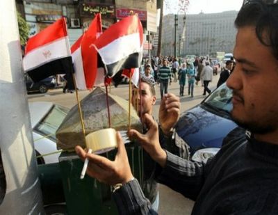 السلطات المصرية تنفي الأنباء عن مغادرة مبارك مصر وتؤكد إجراء الانتخابات النيابية في سبتمبر/أيلول المقبل