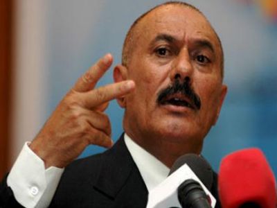 صالح يدعو معارضيه لمغادرة اليمن ويصفهم بالدجالين والعملاء