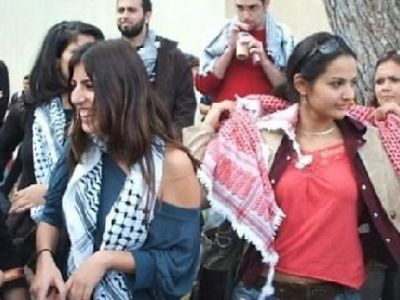 طلبة الجامعة الأردنية:الكوفيات الحمراء والبيضاء