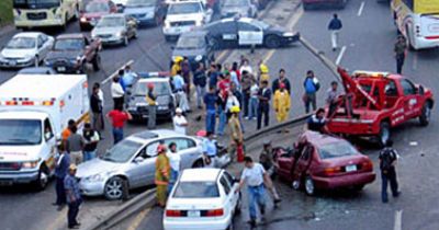 اصطدام 100 سيارة فى حادث مروع بالإمارات