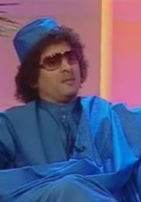 القذافي يربّي الارانب في خيمته باسرائيل!!