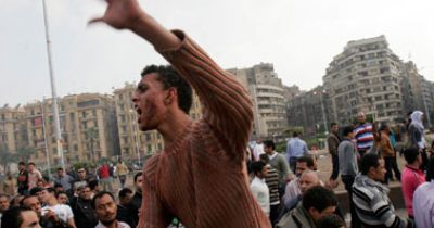 الجيش المصري: القبض على 42 متهماً فى أحداث التحرير بينهم 3 أجانب
