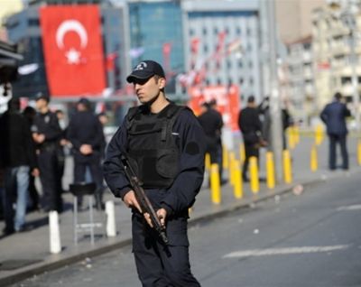 اعتقال 40 شخصا في اسطنبول للاشتباه بصلتهم مع القاعدة وحزب الله