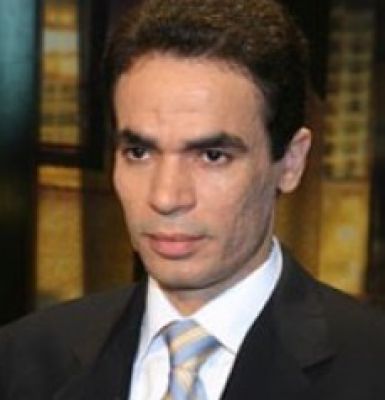 المسلماني يدافع عن مبارك ويكذب هيكل