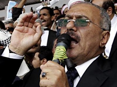 صالح يعلن أنه ممثل الشرعية الدستورية في اليمن ويصف معارضيه بقطاع طرق