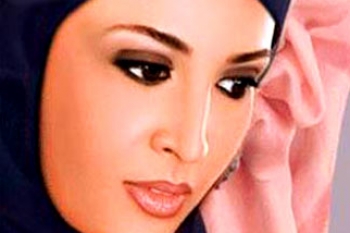 منع قافلة مساعدات لقطاع غزة نظمتها الفنانة حنان ترك