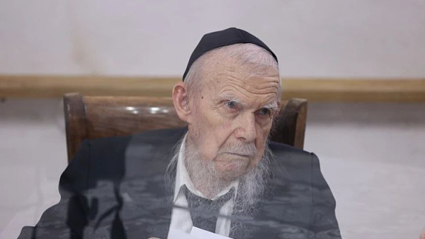 وفاة أحد كبار حاخامات إسرائيل عن عمر 100 عام