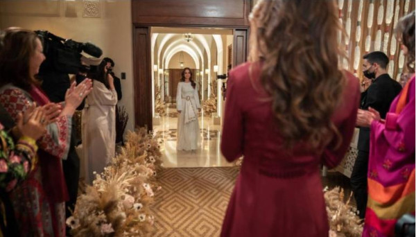 بالفيديو.. ليلة حناء إيمان ابنة العاهل الأردني