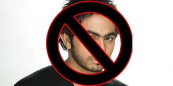 شبكة الكترونية ضد الفنان تامر حسني