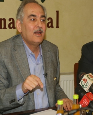 وزير الداخلية الاسبق سمير الحباشنة : ابن مسؤول كبير نهب كل الاردن