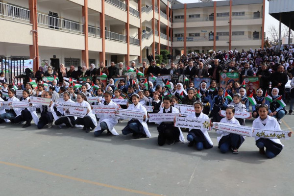 غزة: "التعليم" تُنظّم وقفة إسنادية للأسرى والأسيرات