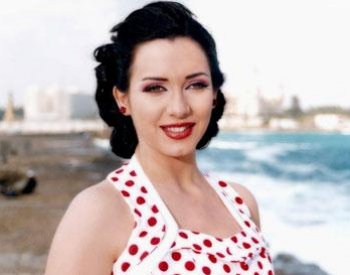 سولاف فواخرجي تنقذ محمد سعد