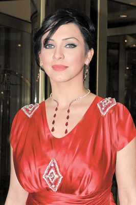 سلاف تعرض 5000 جنيه مصري لمن يعيد لها حاسوبها المسروق