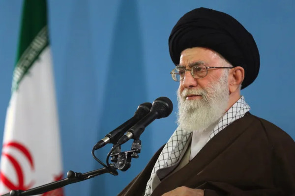 خامنئي يغرد بالعبرية بذكرى "طوفان الأقصى" وقائد الحرس الثوري يحذر إسرائيل