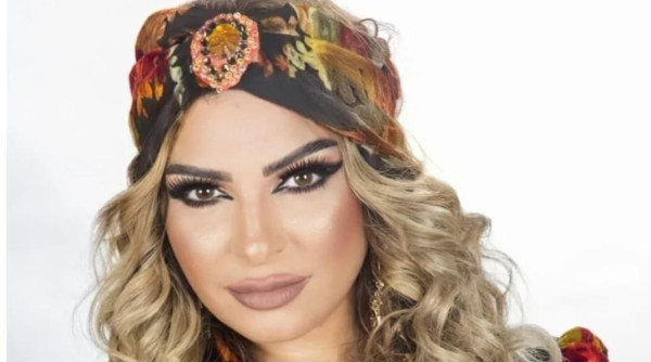 منة جلال بعد وفاة والدها: مضطرة أتماسك وأكمل عرض المسرحية