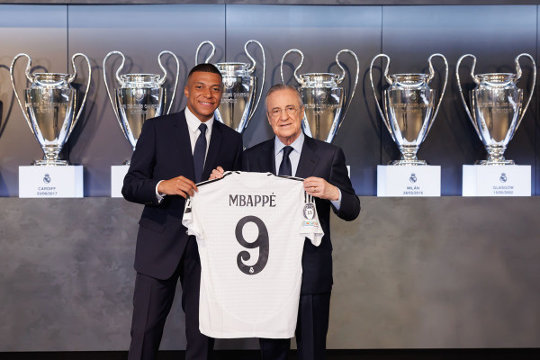 مبابي يوقع عقد انضمامه رسمياً لريال مدريد