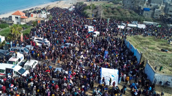 بالصور: عودة آلاف النازحين إلى شمال قطاع غزة عبر شارعيّ الرشيد وصلاح الدين