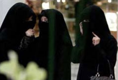آسيويات للزواج العرفي في السعودية بـ4000 ريال: مأذون يتزوج خادمته عرفيا وسيدة أعمال تتزوج سائقها