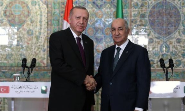 الرئيس الجزائري يصل تركيا ويلتقي بأردوغان