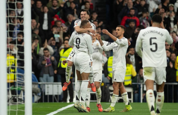ريال مدريد يحقق فوزاً ثميناً على إشبيلية بالدوري الإسباني