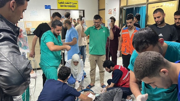 "الصحة" بغزة: المستشفيات تواجه انهياراً وشيكاً بسبب النقص الحاد في المعدات والأدوات الطبية