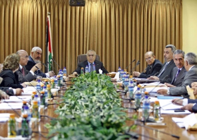 الفساد في السلطة الفلسطينية:ينظر بعض المسئولين الكبار إلى وزارته على أنها شركة خاصة أو مزرعة