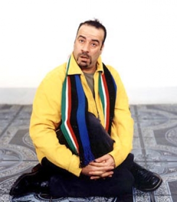 محمد سعد يضرب مخرج الفيلم في شجار اثناء التصوير