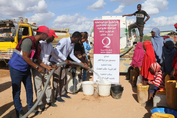 قطر الخيرية تقدم حزمة مساعدات إغاثية لمتضرري الفيضانات بالصومال