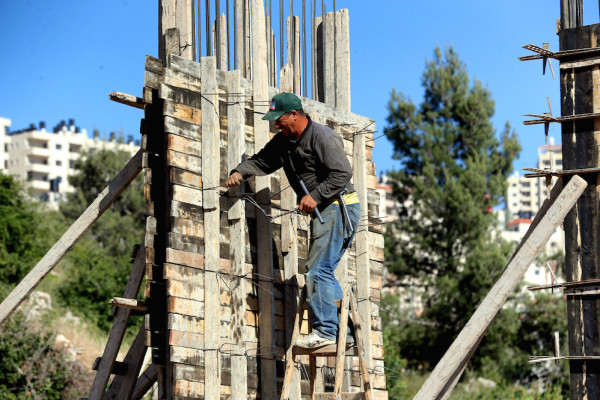 (فتح): العمّال الفلسطينيّون ركيزة المشروع الوطني ورافعة البناء والتنمية لدولة فلسطين