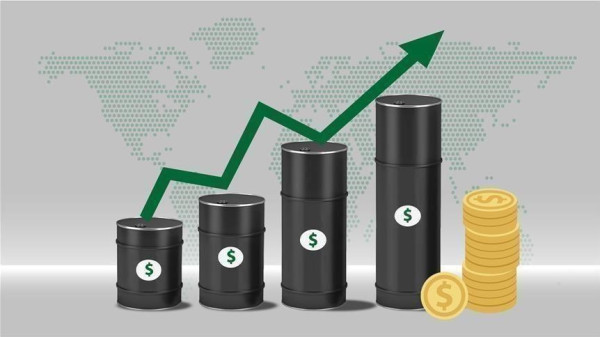 ارتفاع أسعار النفط واستقرار الذهب