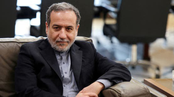 وزير الخارجية الإيراني: مكالمة هاتفية واحدة من واشنطن كافية لإسكات نتنياهو