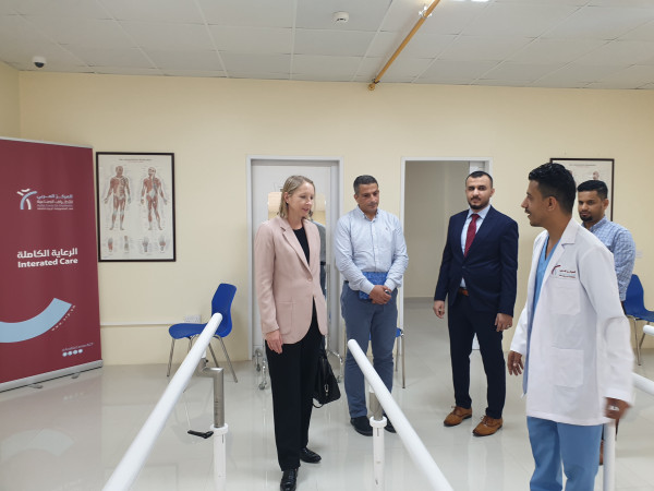 سفيرة مملكة هولندا لدى سلطنة عمان تزور المشروع الإنساني لخدمة الجرحى اليمنيين في صلالة