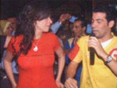 القبض على المطرب سعد الصغير وراقصة بتهمة الفعل الفاضح بفرح فى الدقى