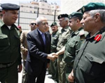 الأجهزة الأمنية الفلسطينية ..نظرة نحو المستقبل بقلم اللواء(م)نزار عمار