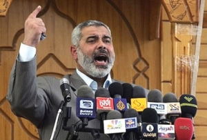 تقرير يرصد سياسة التوظيف التي انتهجتها حكومة حماس:1000 ضابط برتبة رائد وعقيد في القوة التنفيذية