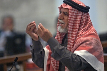 تأكيد إعدام البندر وانفصال رأس برزان عن جسمه لدى شنقه