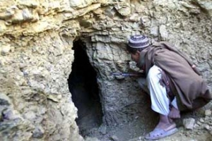 تحويل مغارة بن لادن في جبال تورا بورا إلى موقع سياحي