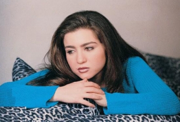 مي عز الدين أربكت المرور بحضورها الى السينما