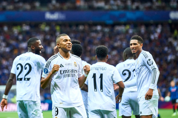 "الموعد والقنوات الناقلة".. تشكيل ريال مدريد المتوقع لمباراة آلافيس الليلة