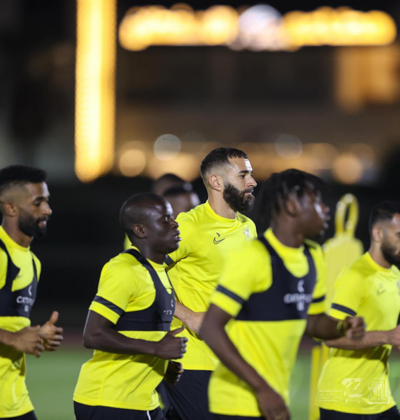 التدريب الأول لبنزيما مع اتحاد جدة