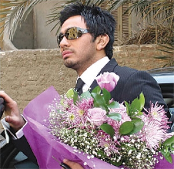 الصحافة المصرية تفتح النار على تامر حسني
